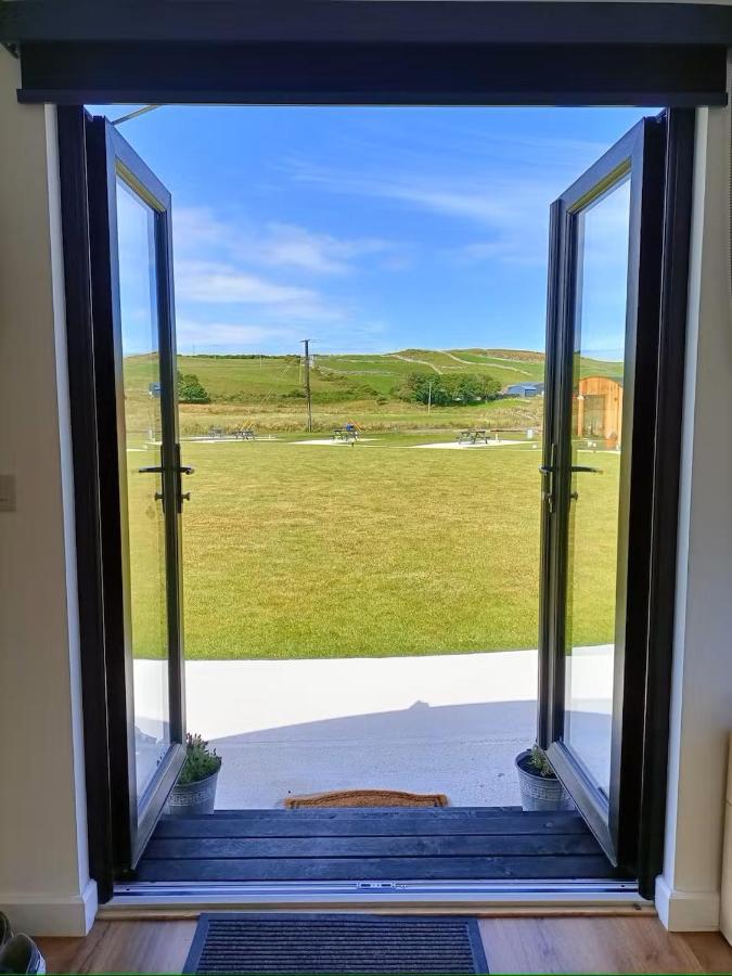 شقة Castledarcy Glamping اهينتش المظهر الخارجي الصورة