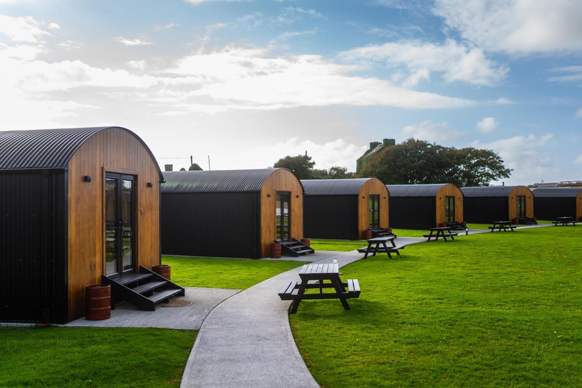 شقة Castledarcy Glamping اهينتش المظهر الخارجي الصورة
